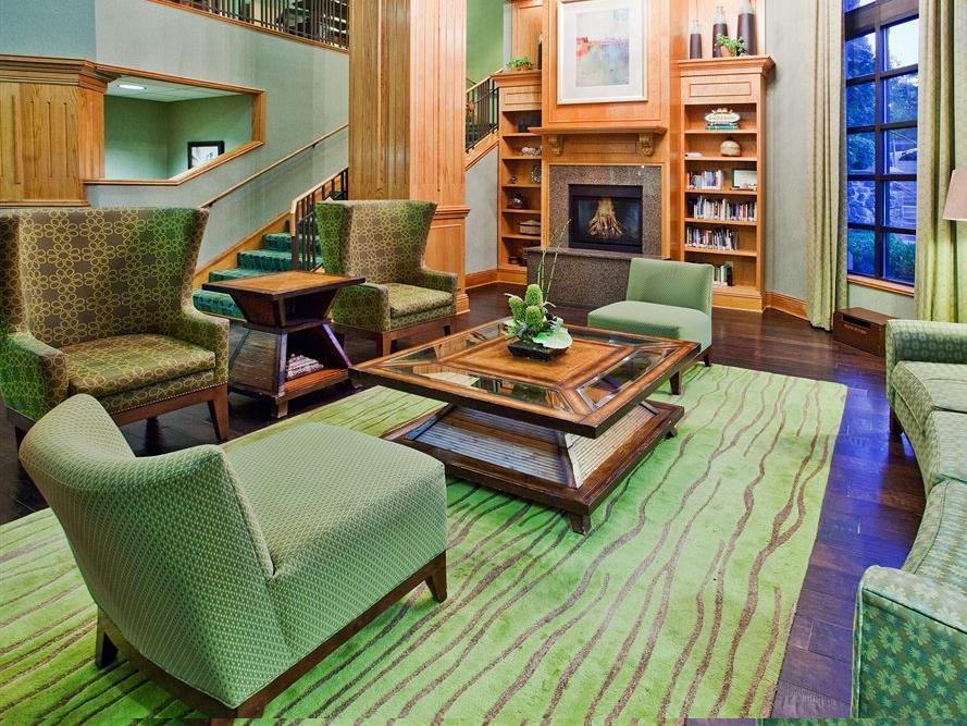 Holiday Inn Express Hotel & Suites Atlanta Buckhead By Ihg Bagian luar foto