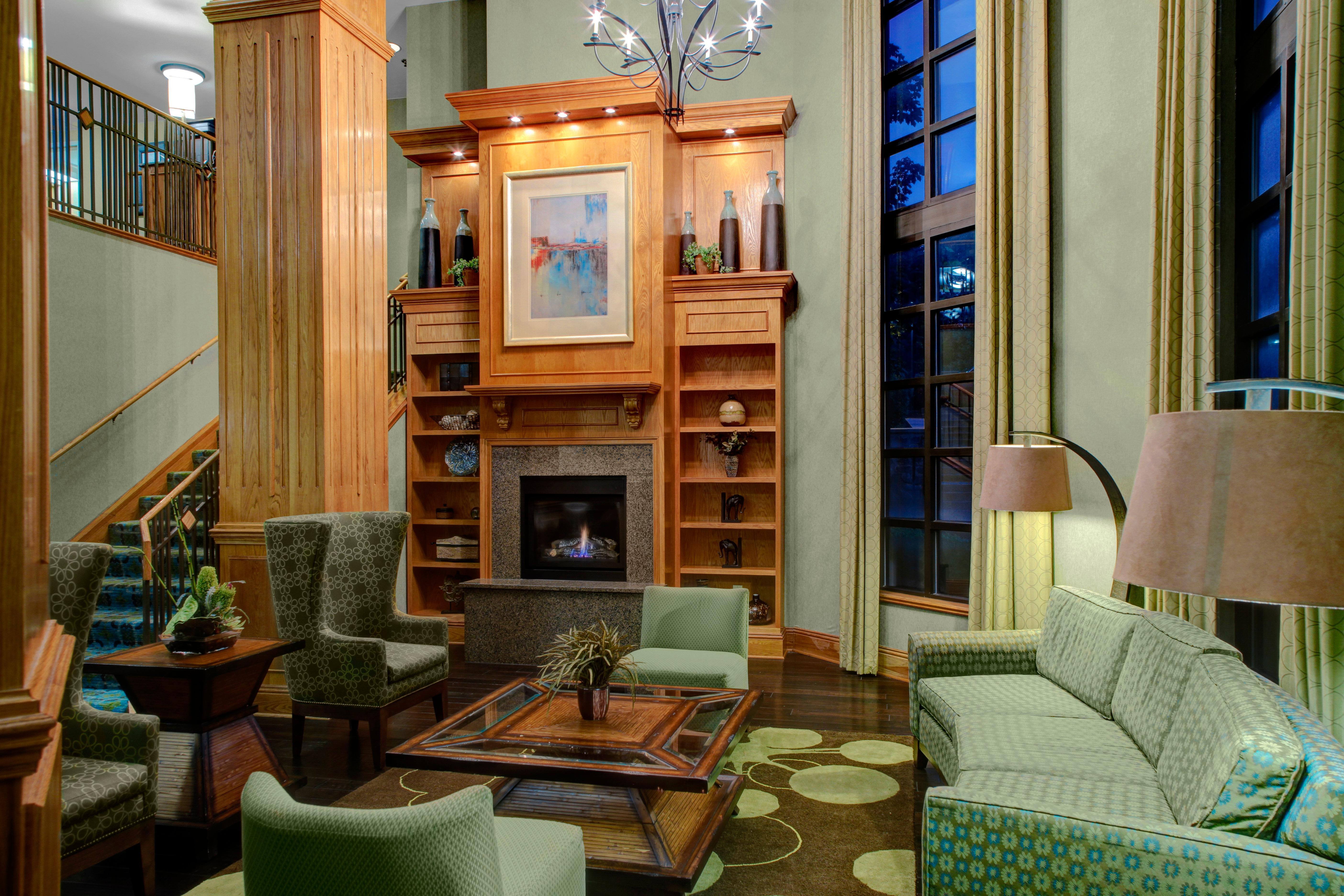 Holiday Inn Express Hotel & Suites Atlanta Buckhead By Ihg Bagian luar foto