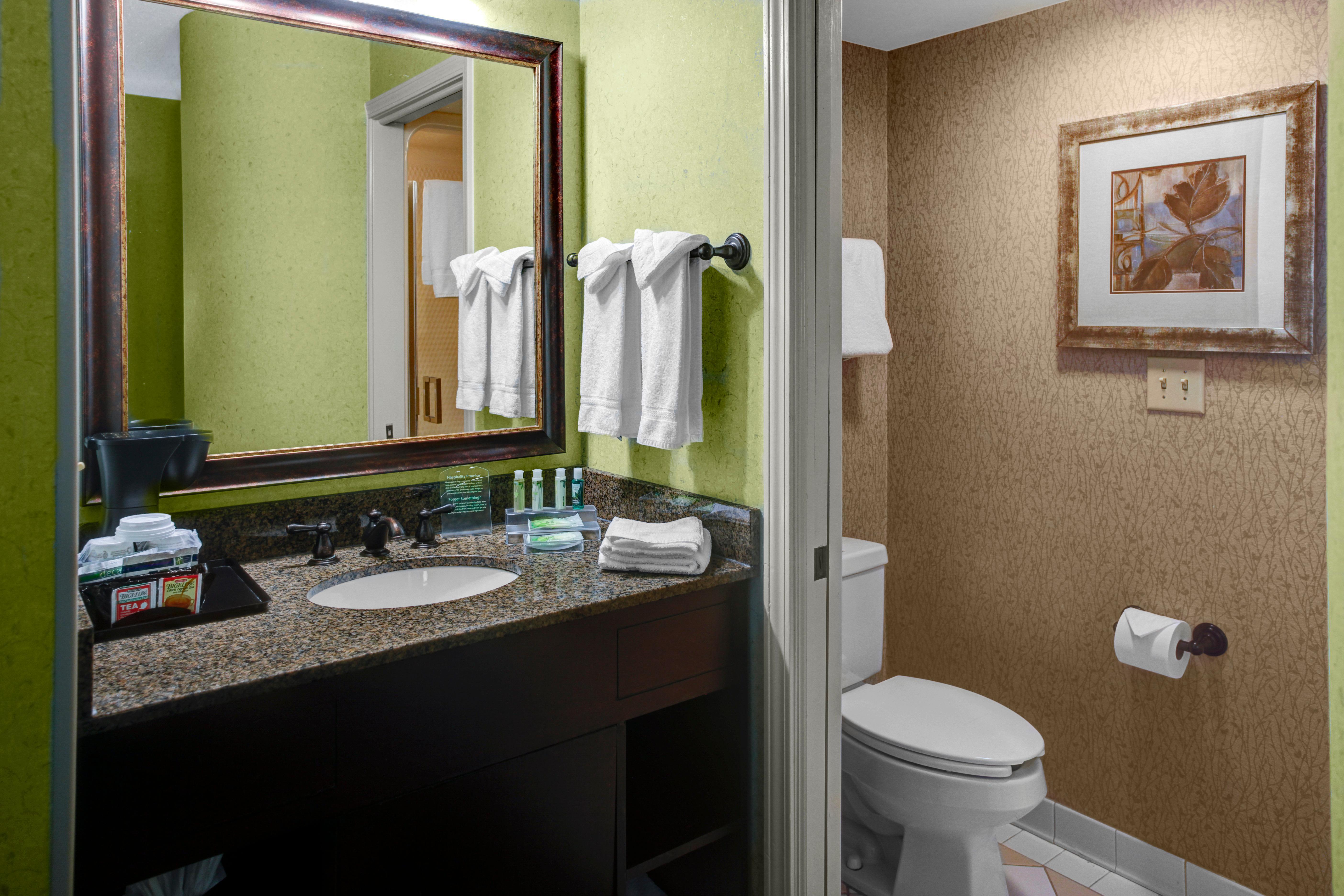 Holiday Inn Express Hotel & Suites Atlanta Buckhead By Ihg Bagian luar foto