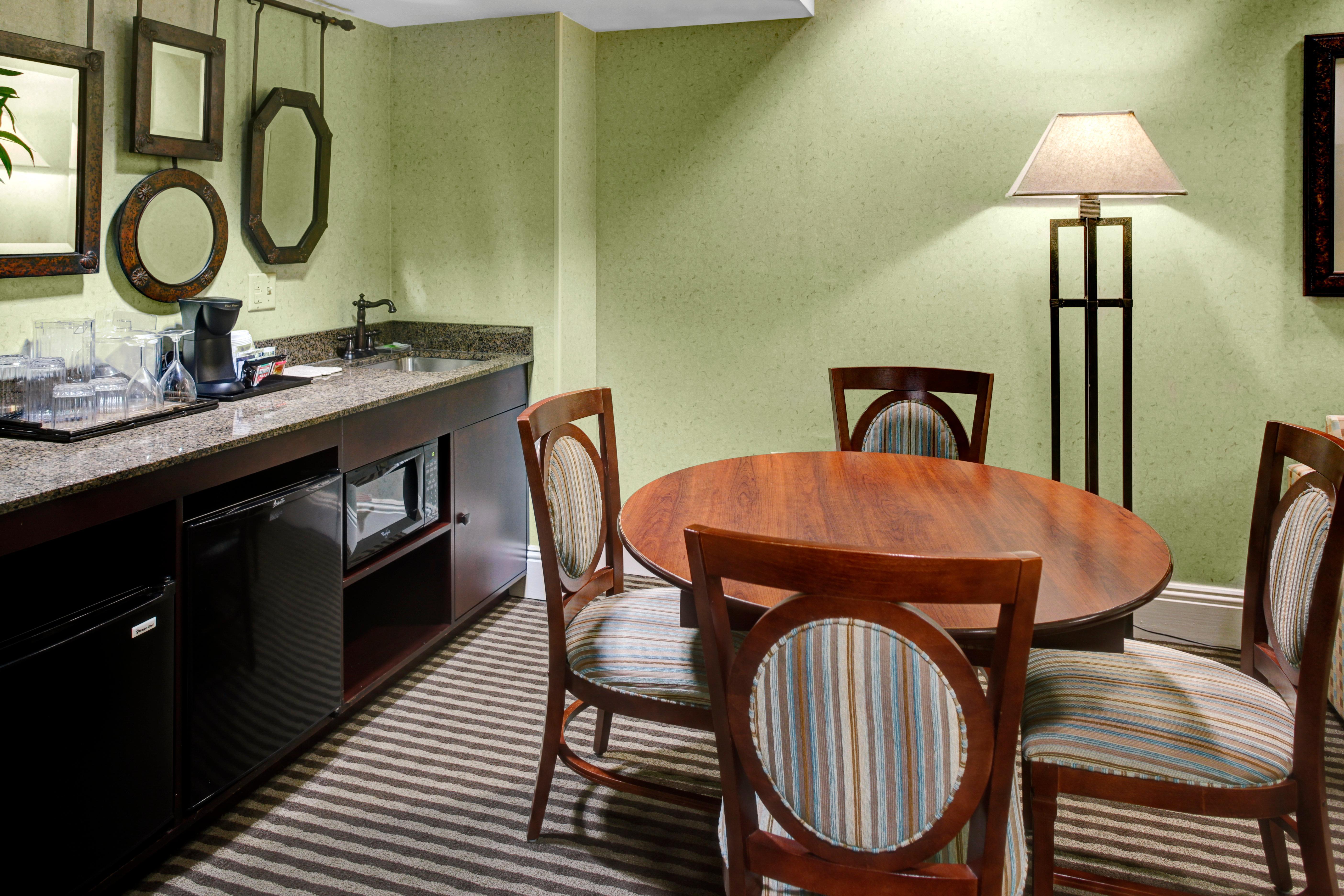 Holiday Inn Express Hotel & Suites Atlanta Buckhead By Ihg Bagian luar foto