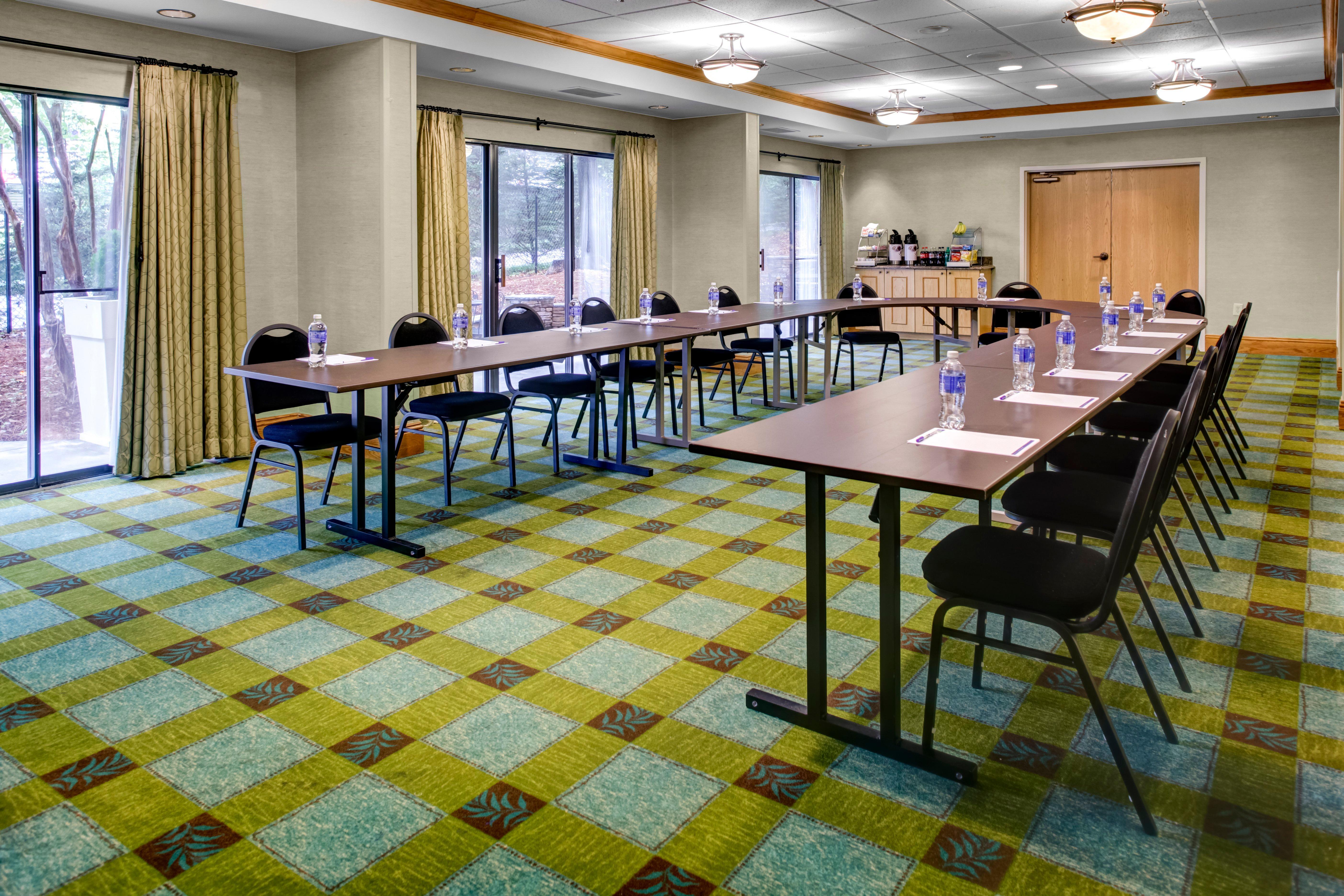 Holiday Inn Express Hotel & Suites Atlanta Buckhead By Ihg Bagian luar foto