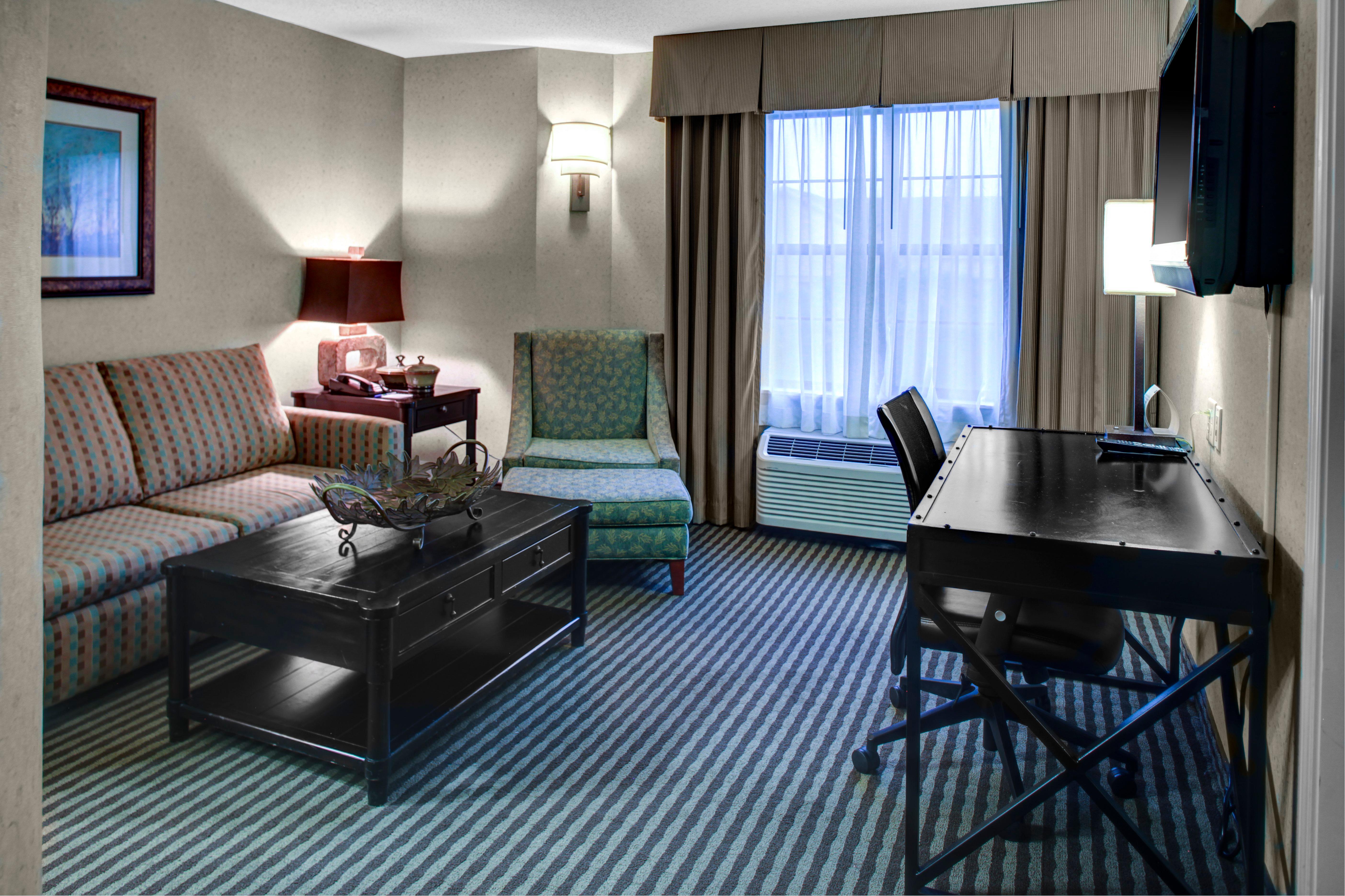 Holiday Inn Express Hotel & Suites Atlanta Buckhead By Ihg Bagian luar foto