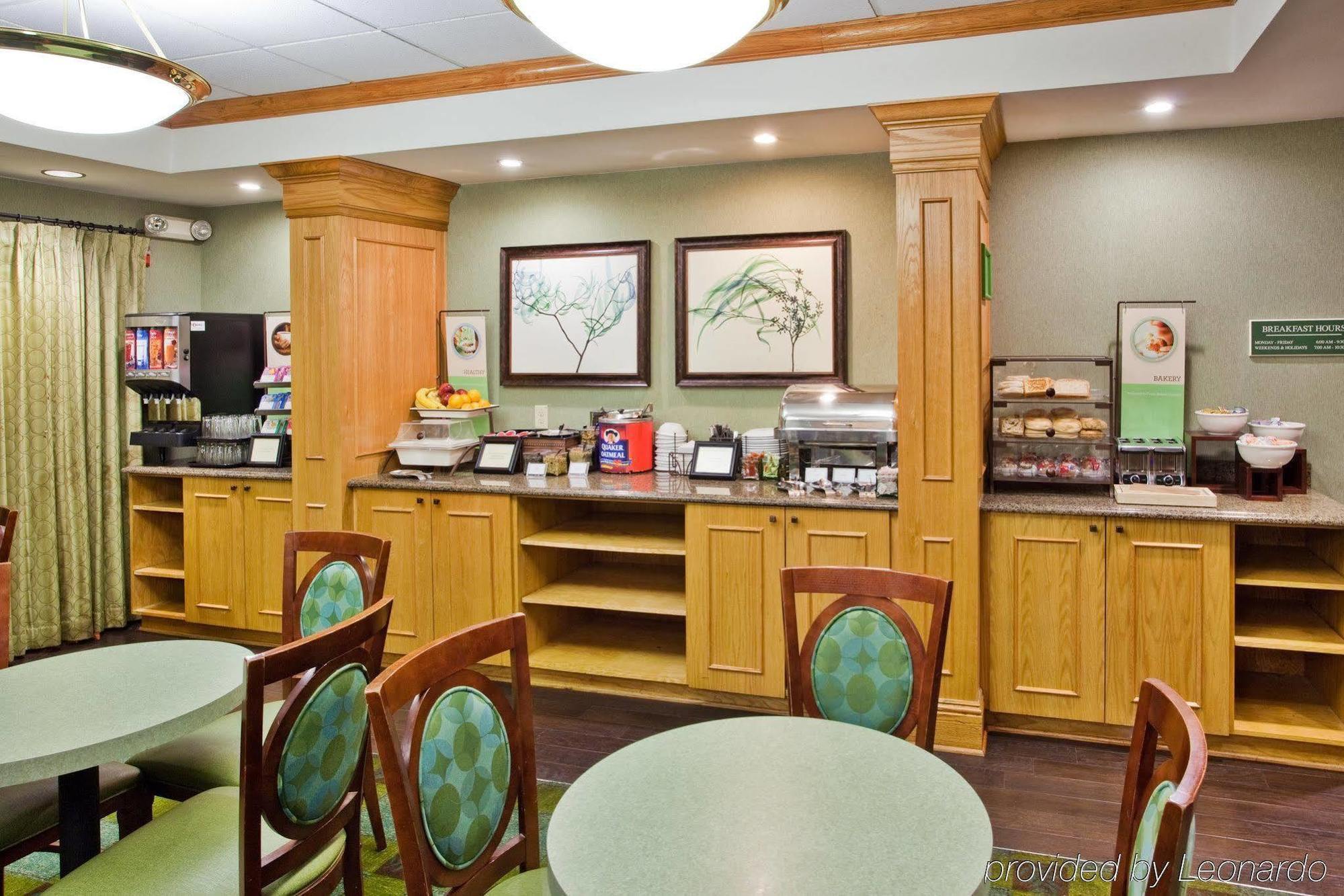 Holiday Inn Express Hotel & Suites Atlanta Buckhead By Ihg Bagian luar foto