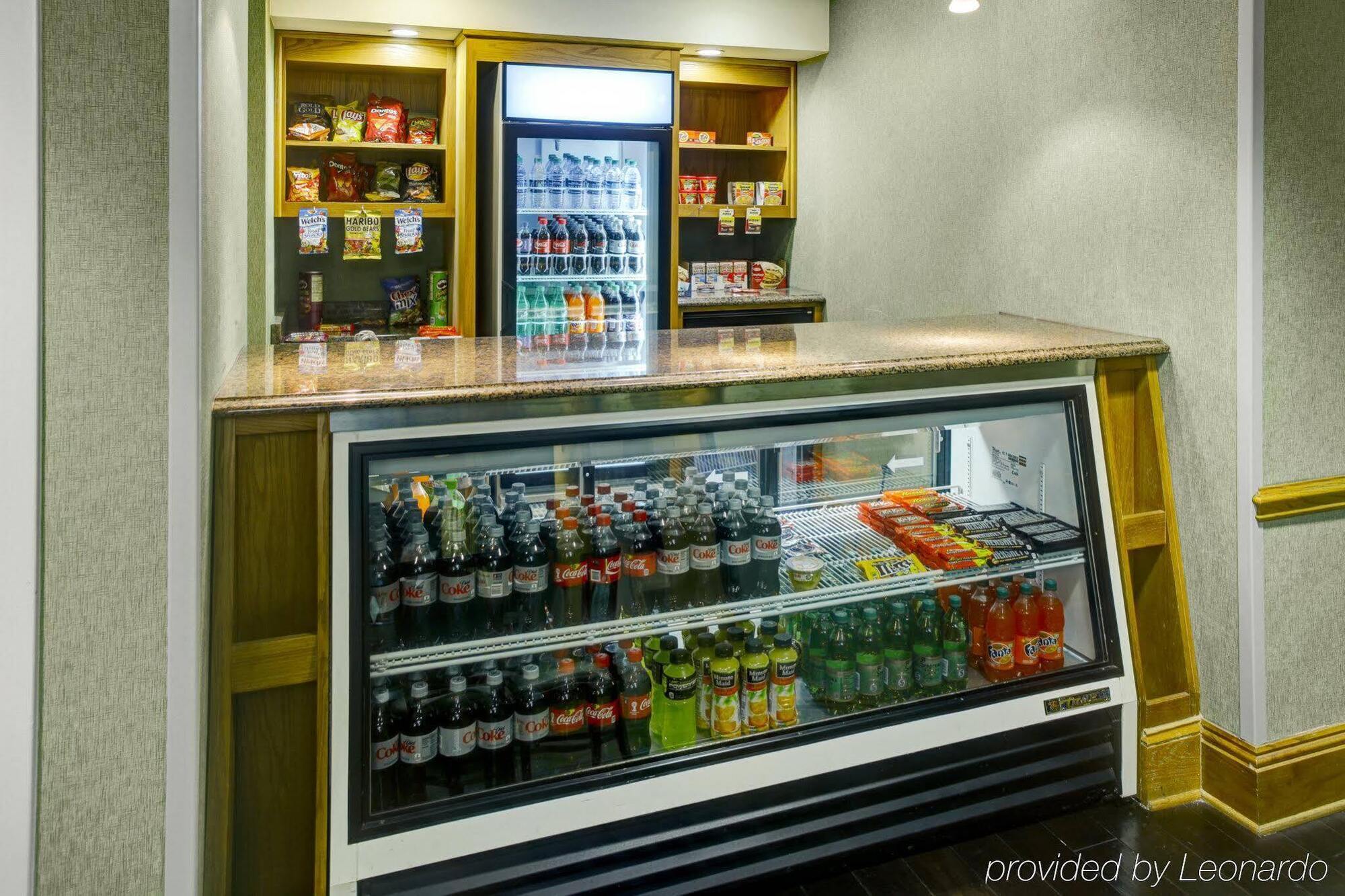 Holiday Inn Express Hotel & Suites Atlanta Buckhead By Ihg Bagian luar foto