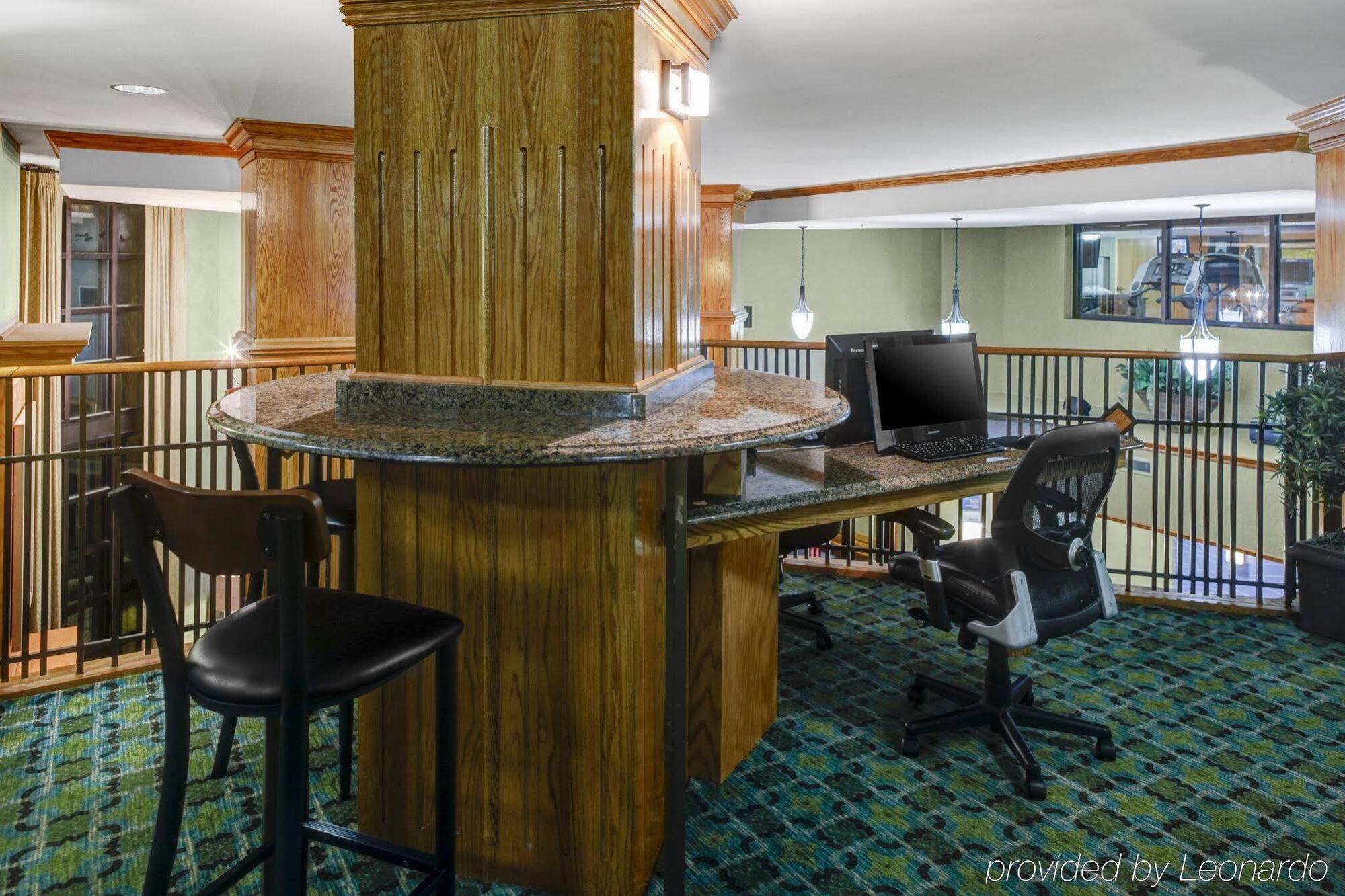Holiday Inn Express Hotel & Suites Atlanta Buckhead By Ihg Bagian luar foto